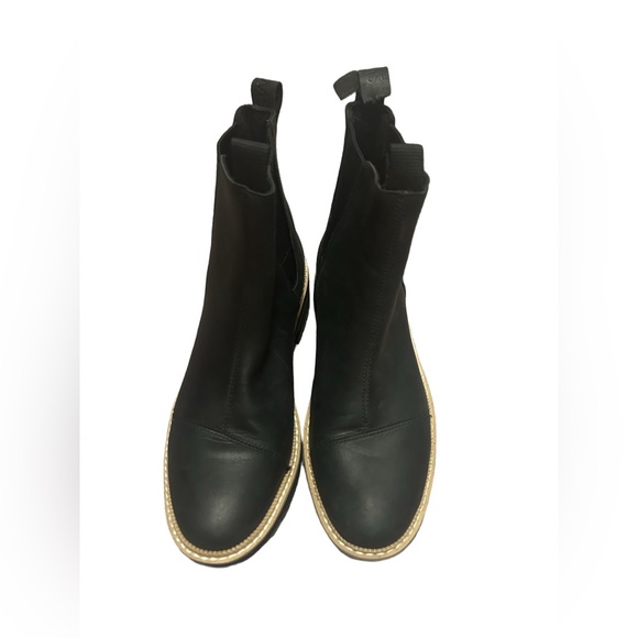 Toms Dakota Black Water Resistant Pull On Ortholite Lug Sole Chelsea Boots 8.5 - Picture 7 of 7